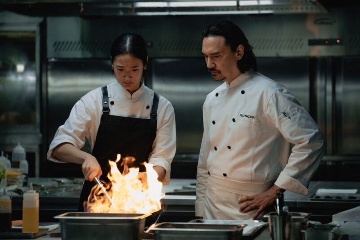 大衆食堂から一流シェフのへの道を目指すヒロイン。Netflix映画『ハンガー：飽くなき食への道』独占配信中