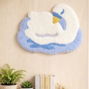 白鳥モチーフのタフティング壁掛けインテリア作品