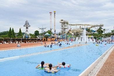 流れるプール