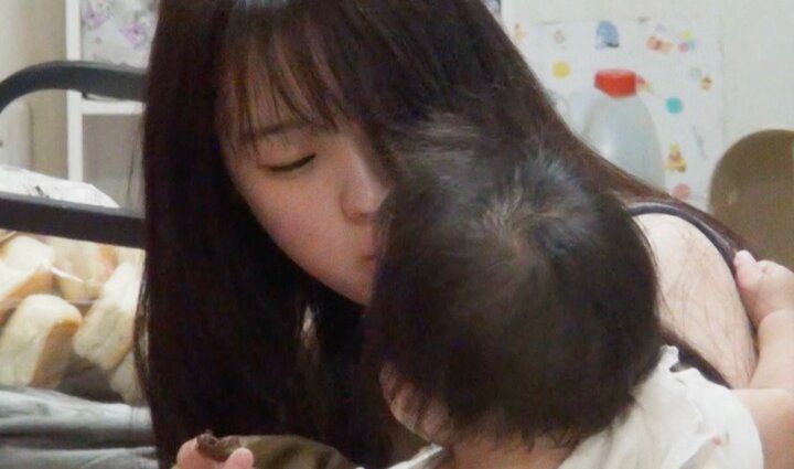 【写真・画像】バイト2つ掛け持ち＆通信制の高校に通いながら育児…“1男8女の大家族”37歳美人シンママ「15歳長女がお父さんがわり」長女への絶対的信頼を語る 1枚目