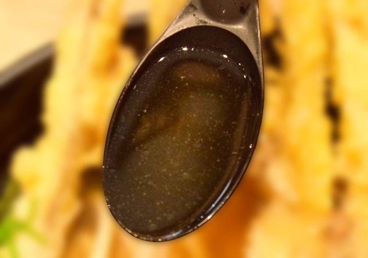 だしの風味がしっかりと感じられ、甘めの味付けが特徴です。