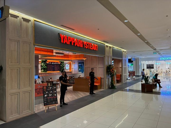 やっぱりステーキ バコロド店の店舗正面