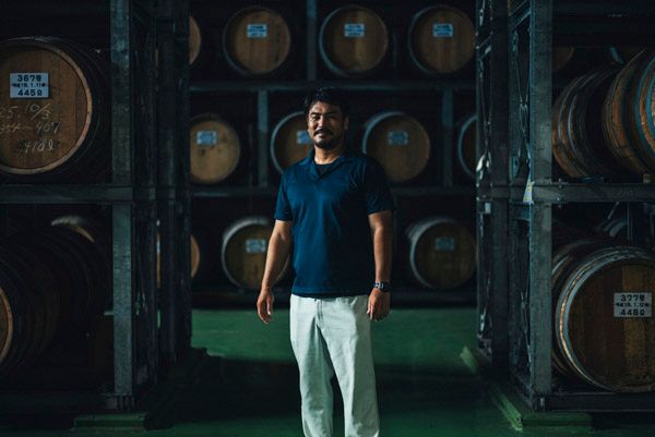 奄美群島の3酒蔵が設立した黒糖焼酎の新ブランド「Discover AMAMI Spirits」が新登場。GINZA SIXでPOP UP STOREオープン