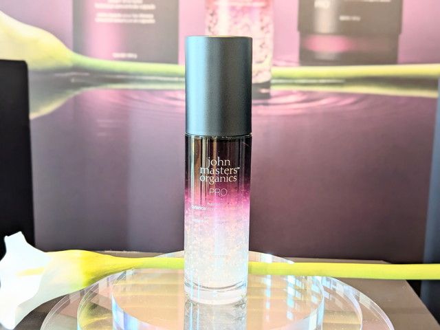 ジョンマスターオーガニック PRO Botanical Concentrateのカプセル入りボトル