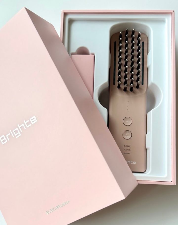 ブラシ型美顔器「ELEKI BRUSH＋」