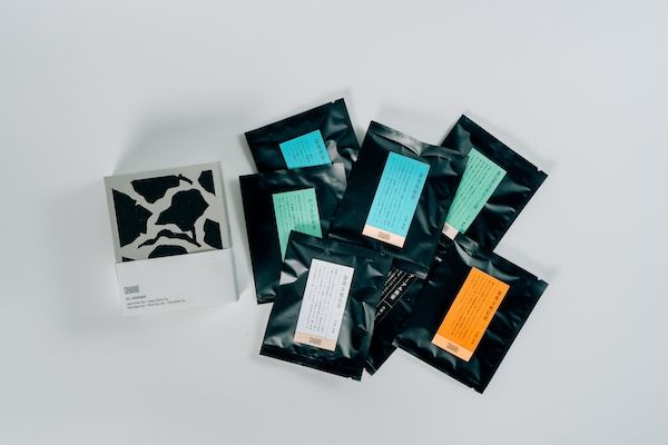 本屋が手がける茶ブランド「CHAIRO」、「本だった紙」を使用した新パッケージに！