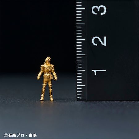 仮面ライダーアギト、仮面ライダーカブト、仮面ライダーエグゼイドが、純金で登場