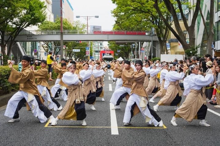 表参道通でのパフォーマンス