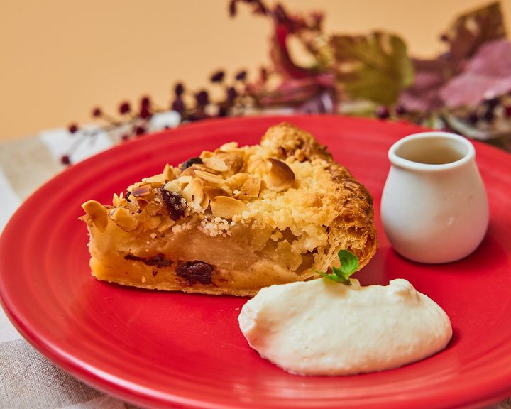 GRANNY SMITH APPLE PIE & COFFEE