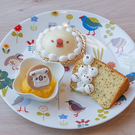 【大阪府大阪市】小鳥と触れ合えるカフェ「ことりすまいる」に秋らしい期間限定メニューが登場