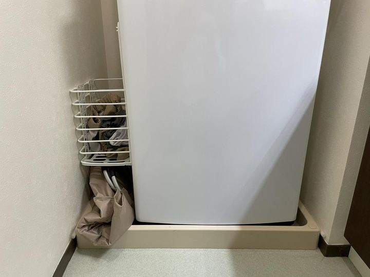 画像: 家族がそれぞれ脱いだ服をバスケットに入れるように