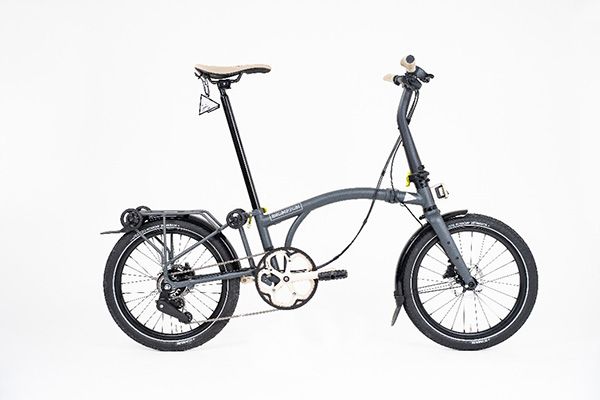 都市と自然の双方に対応する機能性備えた「Brompton × and wander」発売