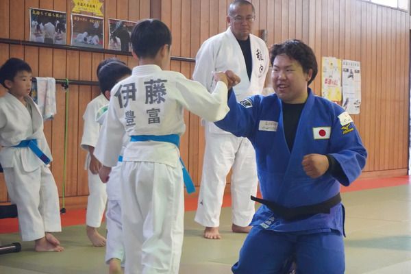 北海道豊富町で、子どもたち約16名が参加した柔道教室開催！講師は元トップ選手