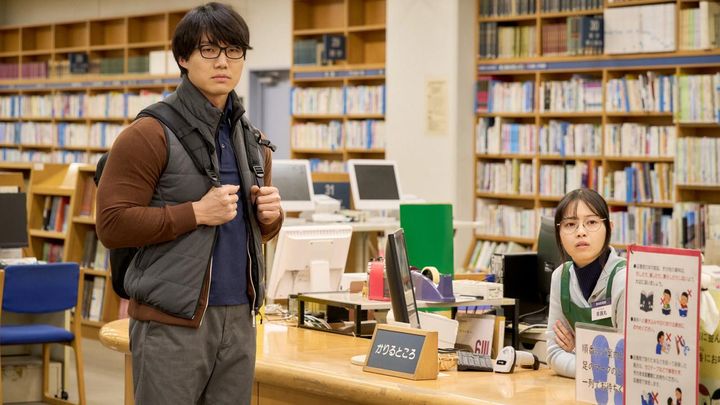 夜ドラ「税金で買った本」第10回より ©️NHK