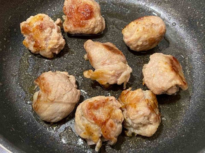 豚こまボールの大葉マヨ和え