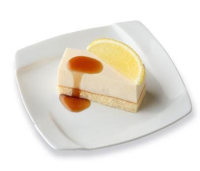 レモンのレアチーズケーキ ～琥珀(こはく)紅茶ソース～
