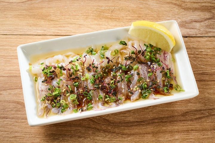生イカゲソ刺し / 生イカゲソ刺し 590円（税込649円）