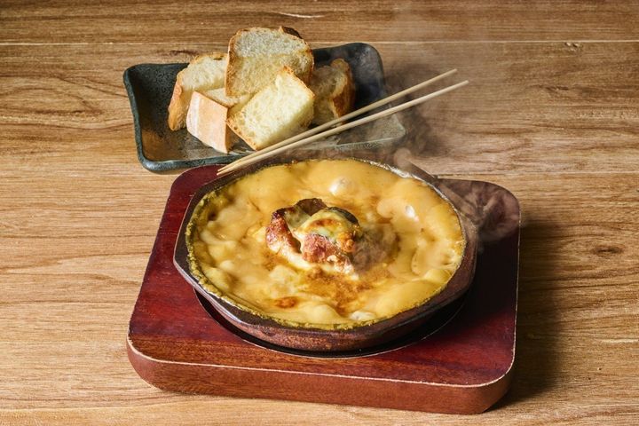 鯖味噌チーズフォンデュ / 鯖味噌チーズフォンデュ 590円（税込649円）