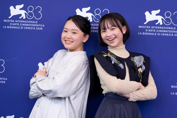 子ども時代の藤野と京本を演じた七瀬ふうりと岡田六花(左) [c] Kazuko Wakayama