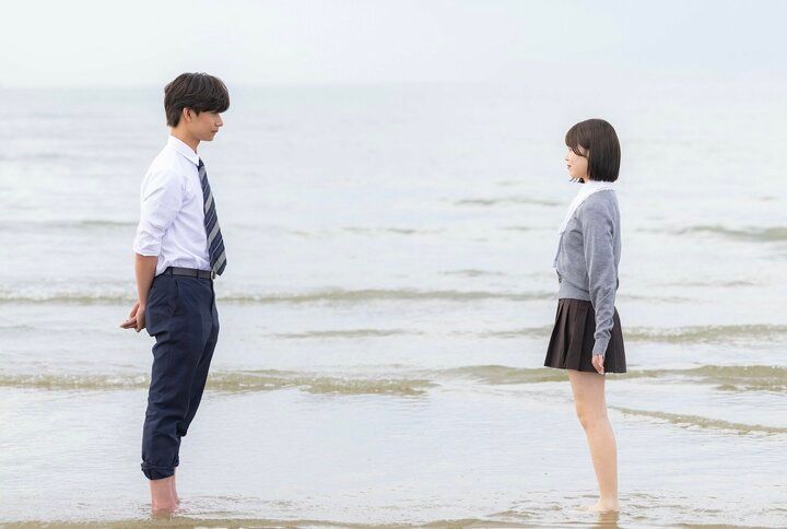 オクテ男子、かわいすぎる清楚系JKと告白成立で熱烈ハグ！