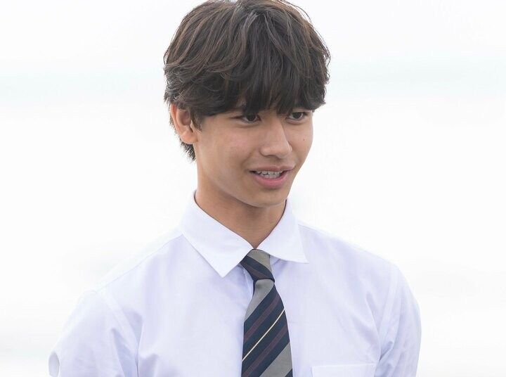 オクテ男子、かわいすぎる清楚系JKと告白成立で熱烈ハグ！