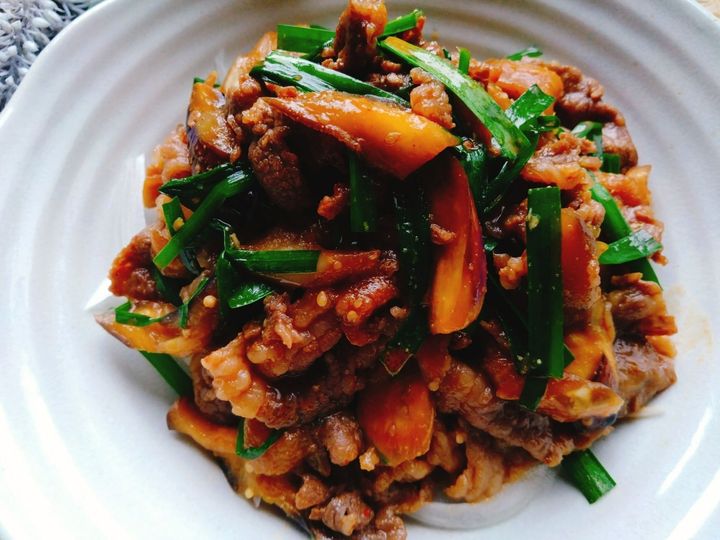 夏のボリュームおかず。豚肉と茄子のプルコギ風炒め