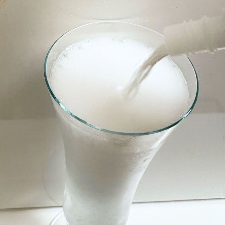 自立するパウチで「ささっと！砂糖」が注ぎやすい◎冷たくてもサッと溶けるのが良い！