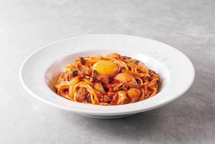 チェントペルチェント「金華豚と茸のスパゲッティ 卵黄とトマトのソース」