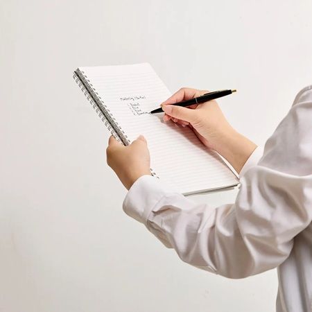 「エトランジェ ディ コスタリカ」のノート＆メモが復活！ページ数増量で紙質も進化