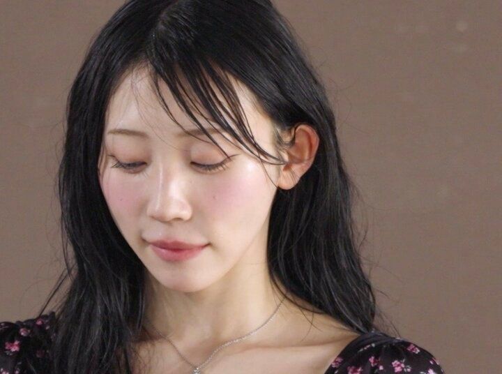 紅白出場の美人アーティストに男性たちが次々と虜に…