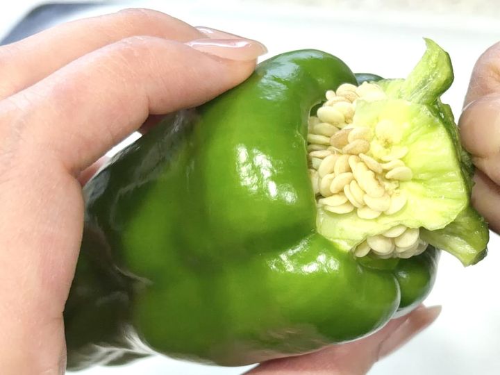 画像3: キャップで種を取る方法