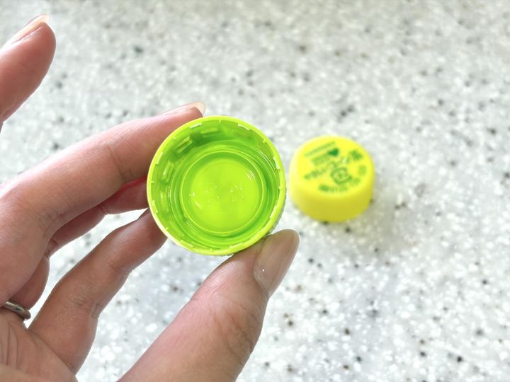 画像: キャップを用意