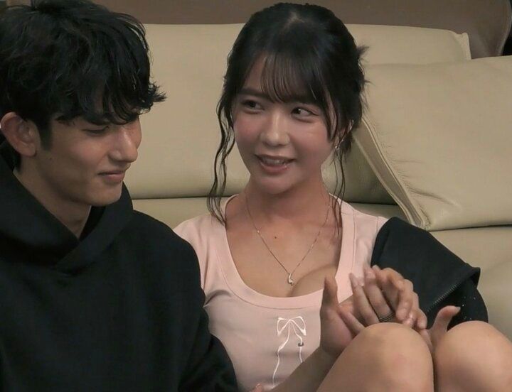 出会って2日目でキスした天然ボディの29歳グラドル