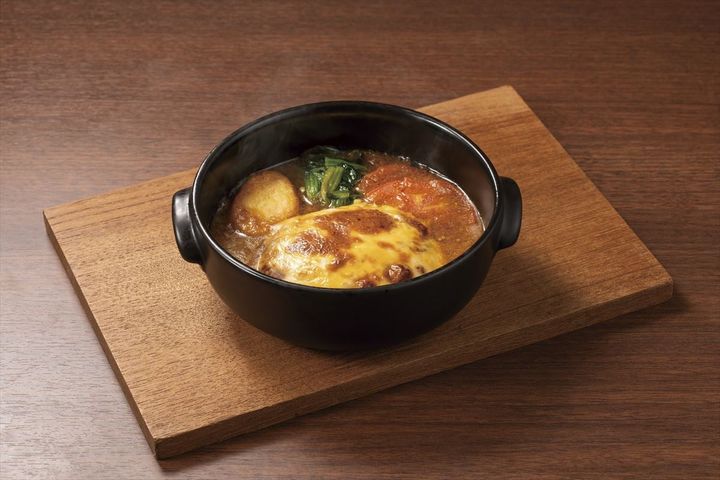 「あめいろたまねぎソースのスープハンバーグ」