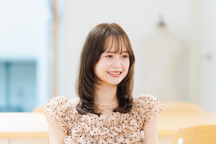 画像: 保育士を目指していた学生時代から、アパレルの道へ