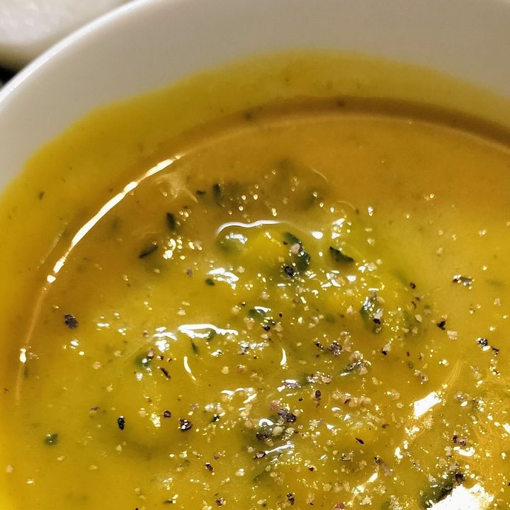 牛乳なし！漉さない！皮ごと！コク旨濃厚！簡単かぼちゃのポタージュ！スパイシーチーズ風味！