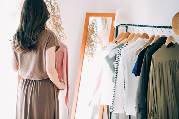 衣替えで見極めるべきは、これからシーズンを迎える服