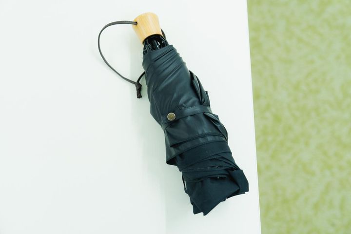 画像3: スクイーズに日傘、スカーフ。休日は「自分に集中する癒しの時間」
