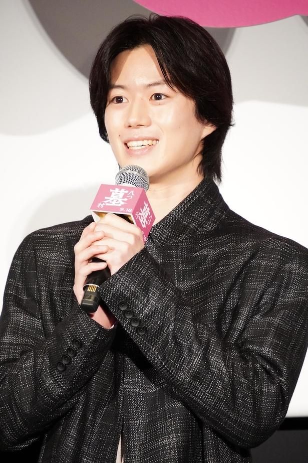 辰弥役を演じる奥智哉