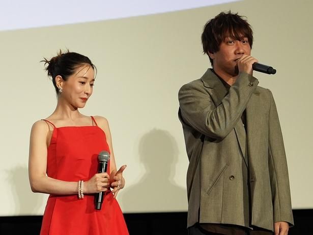 謎めいた女優、七希役の田中みな実と近藤亮太監督