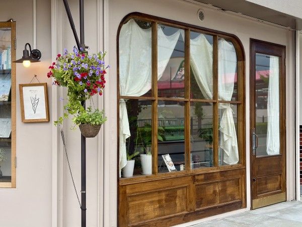 mikuri book cafe
