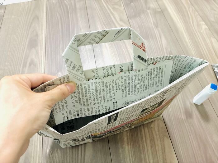 【新聞紙活用】パタパタ折るだけで大変身！捨てる前に試したい「おしゃれミニバッグ」が実用的でかわいすぎ♡