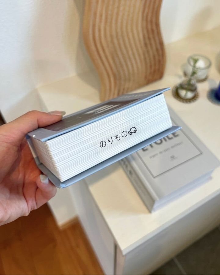乗り物カードを収納したブックボックス