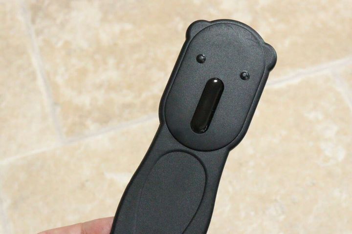 コアラのような顔のスマホスタンド本体のアップ