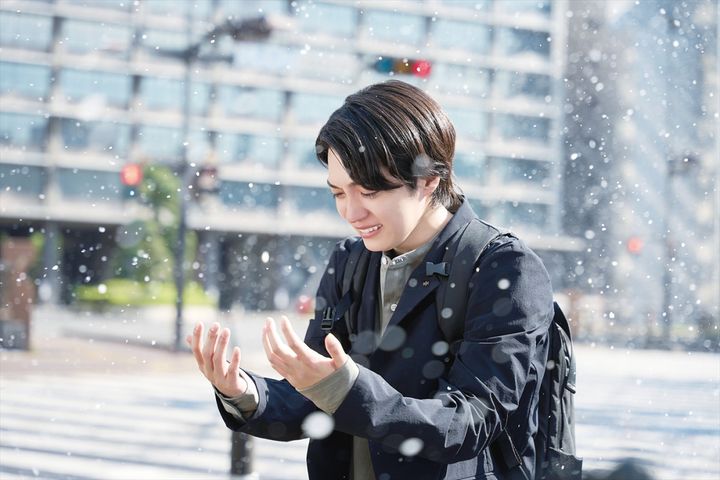映画『時給三〇〇円の死神』場面写真 （C）2026藤まる／双葉社・「時給三〇〇円の死神」製作委員会 width=