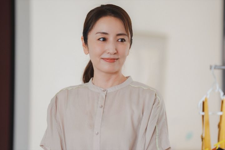 ドラマ『もうパパ！』に出演する矢田亜希子 （C）ABCテレビ width=