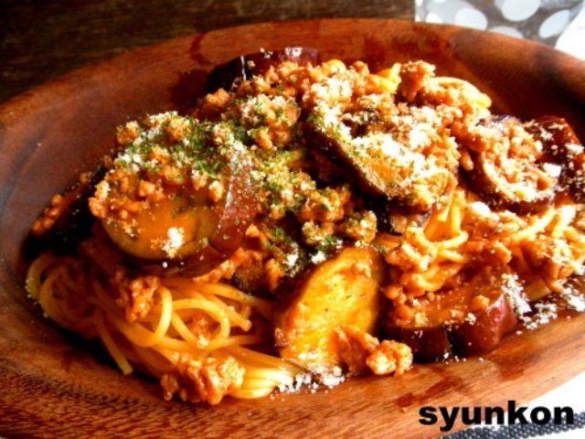 「なすとひき肉のナポリタン」レシピ
