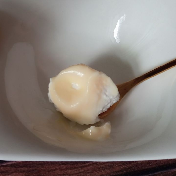 濃厚でトロっトロのカスタード、口溶けがたまらん！