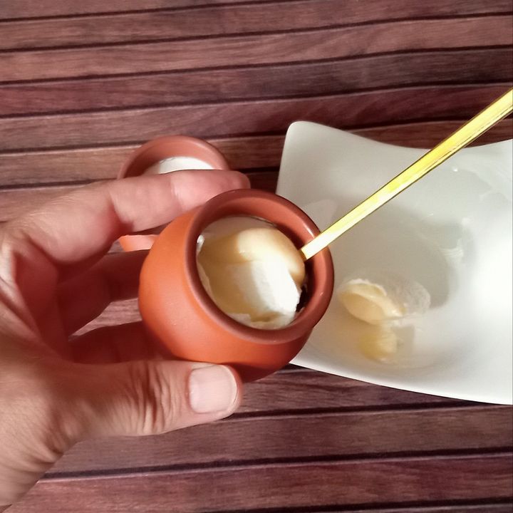 上はふんわりクリーム（見本よりもかなり少なめでしたが）