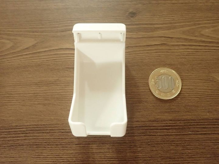 ダイソー：コンセントプラグホルダー